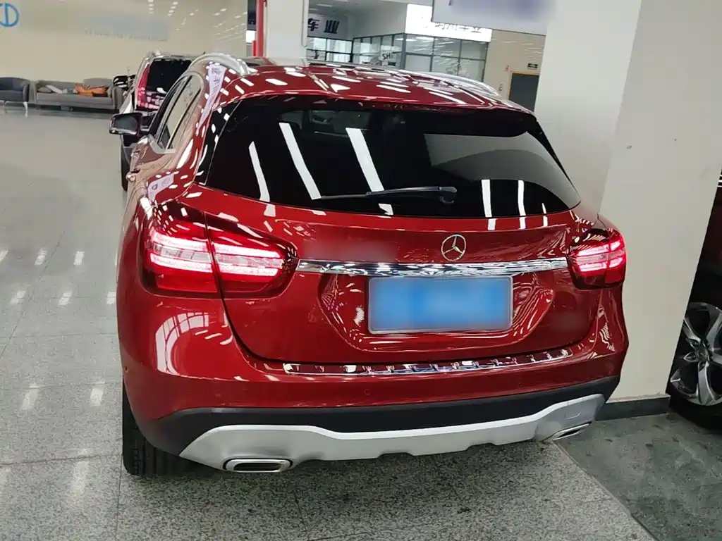 Mercedes-Benz GLA — миниатюра 6