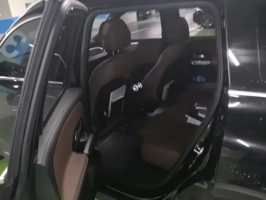 Mercedes-Benz GLB — миниатюра 11