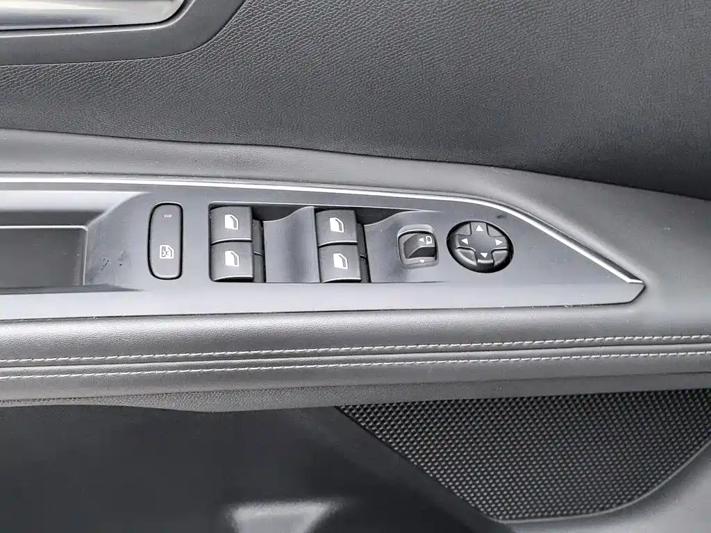 Peugeot 5008 — миниатюра 9