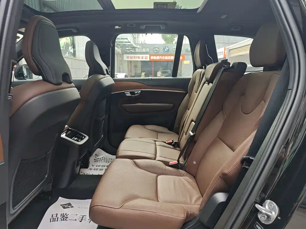 Volvo XC90 — миниатюра 7