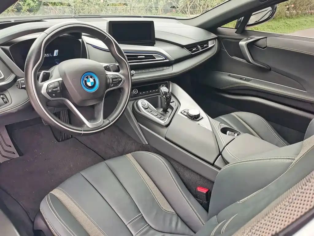 BMW i8 — миниатюра 13