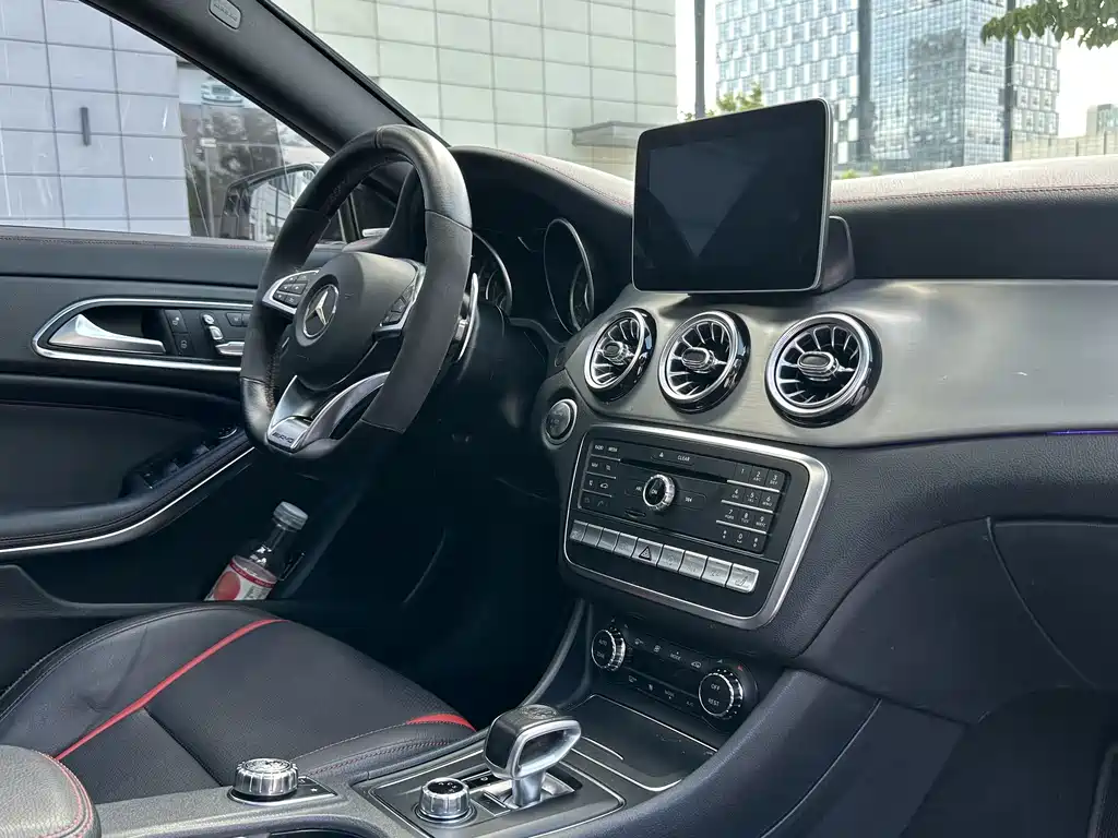Mercedes-Benz CLA AMG — миниатюра 13