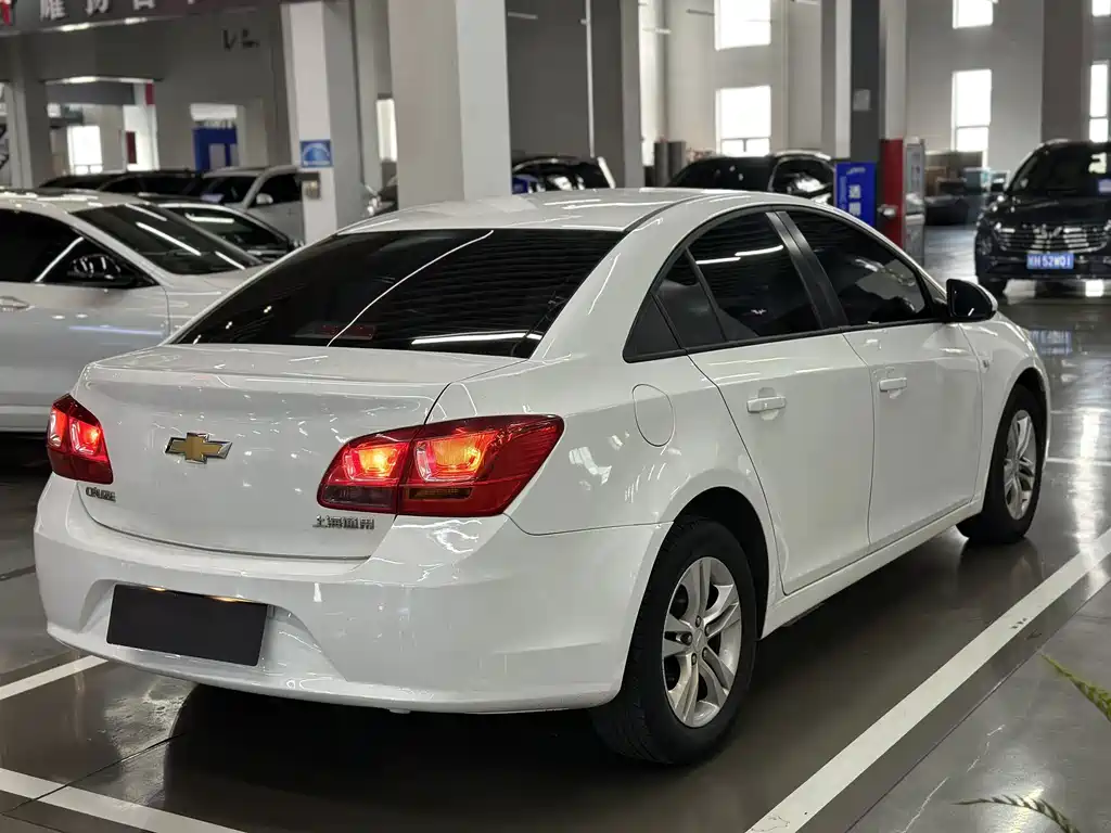 Chevrolet Cruze — миниатюра 7