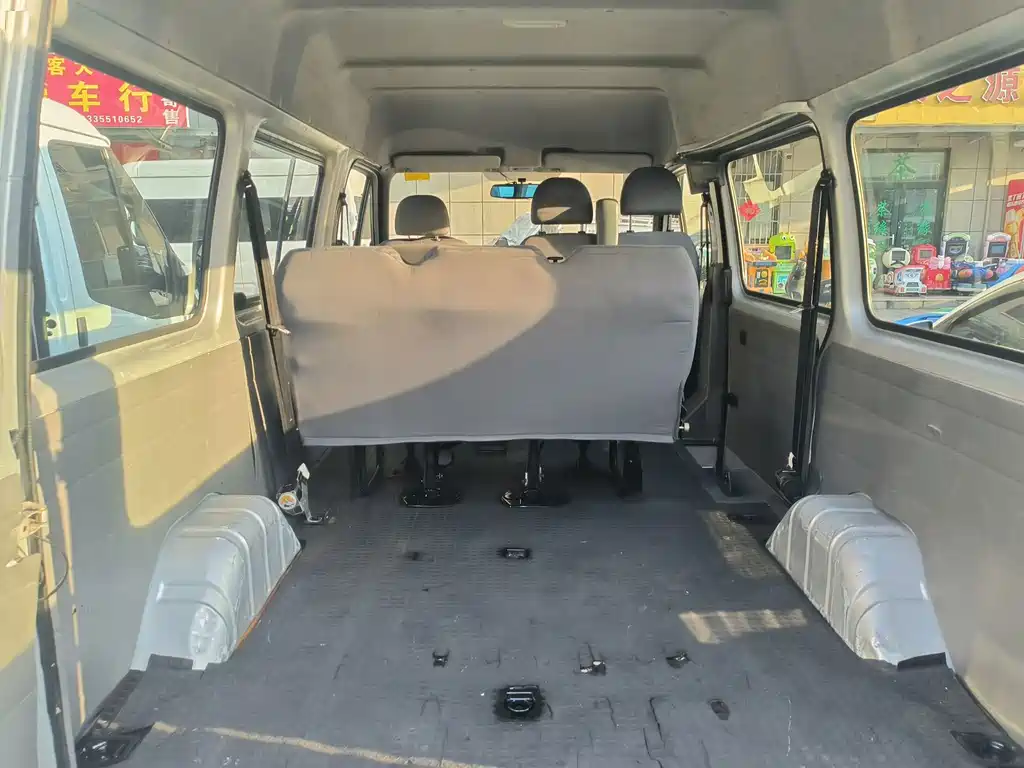 Ford Transit Classic — миниатюра 7