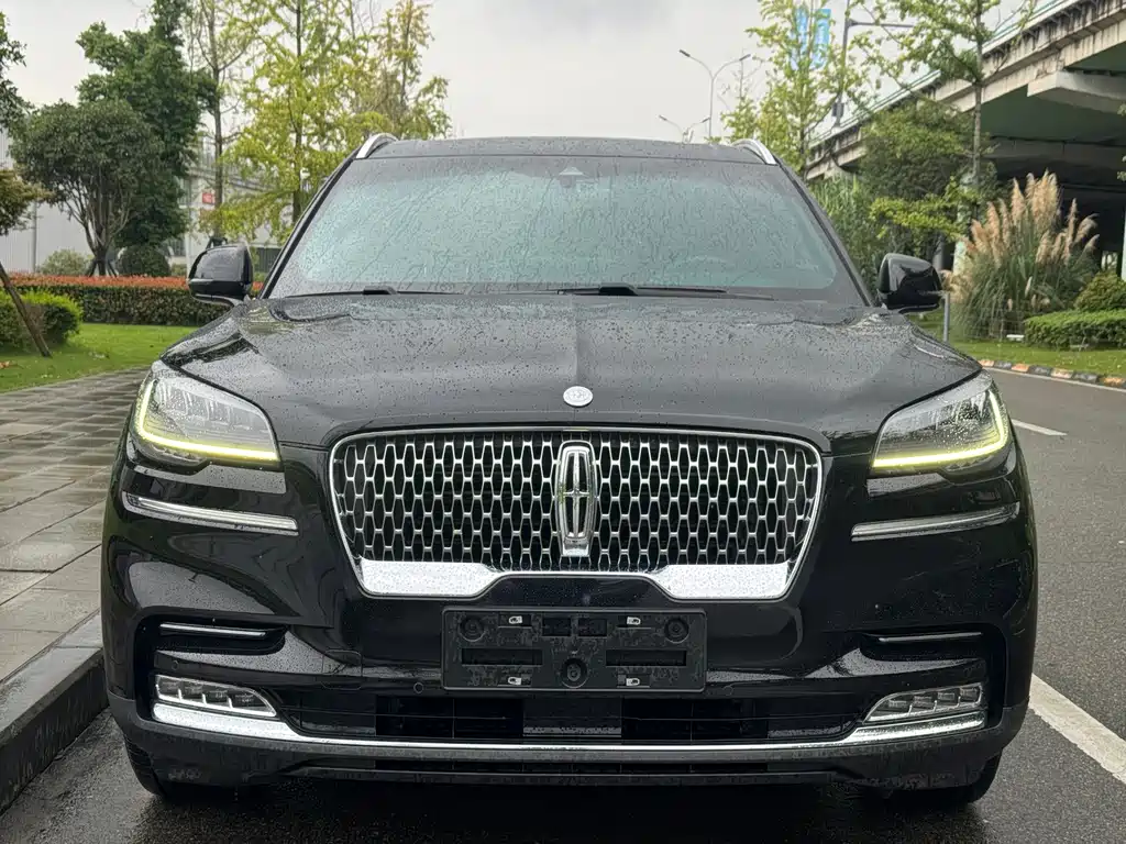 Lincoln Aviator — миниатюра 2