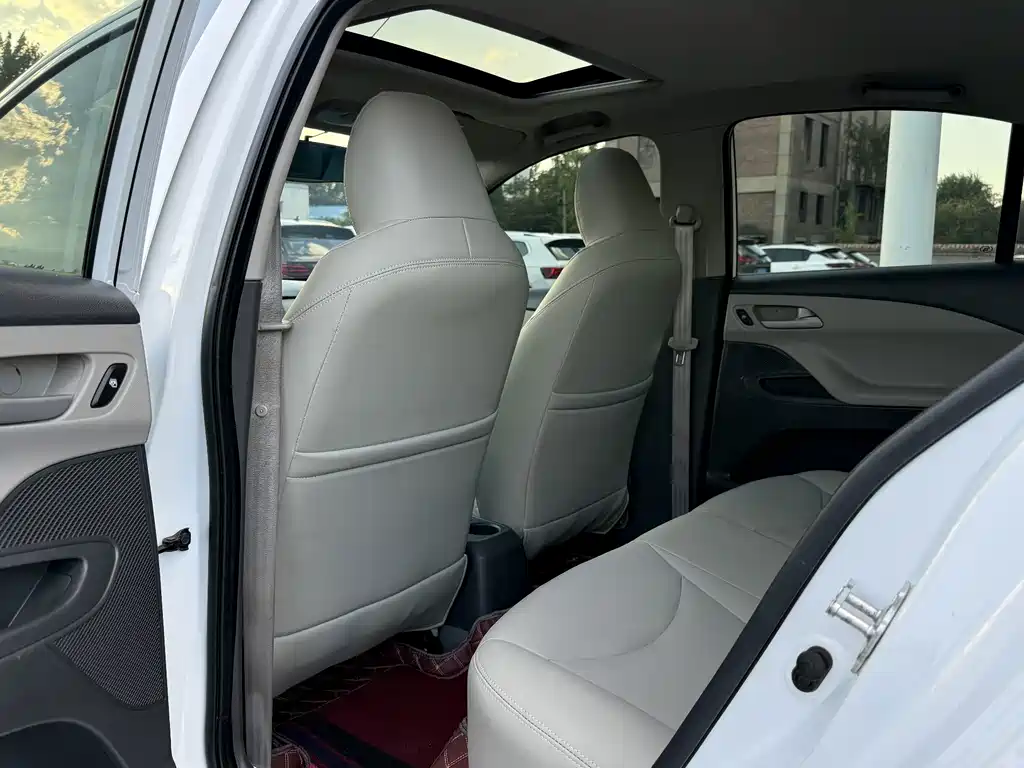 Chevrolet Sail — миниатюра 13