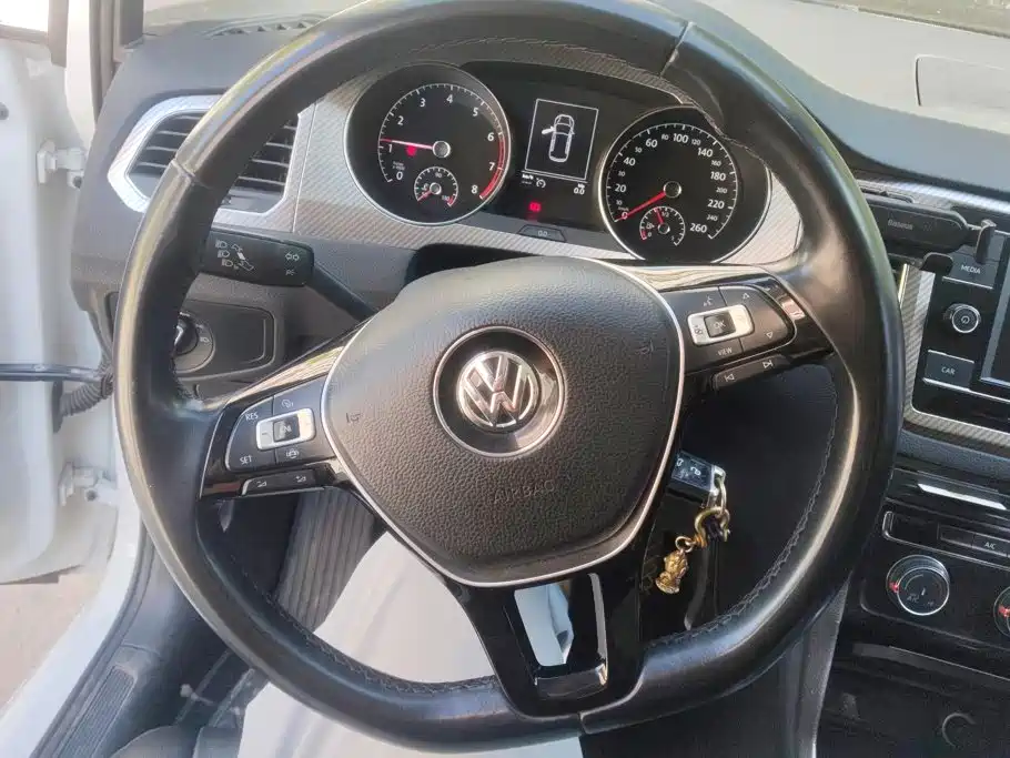Volkswagen Golf Sportsvan — миниатюра 14