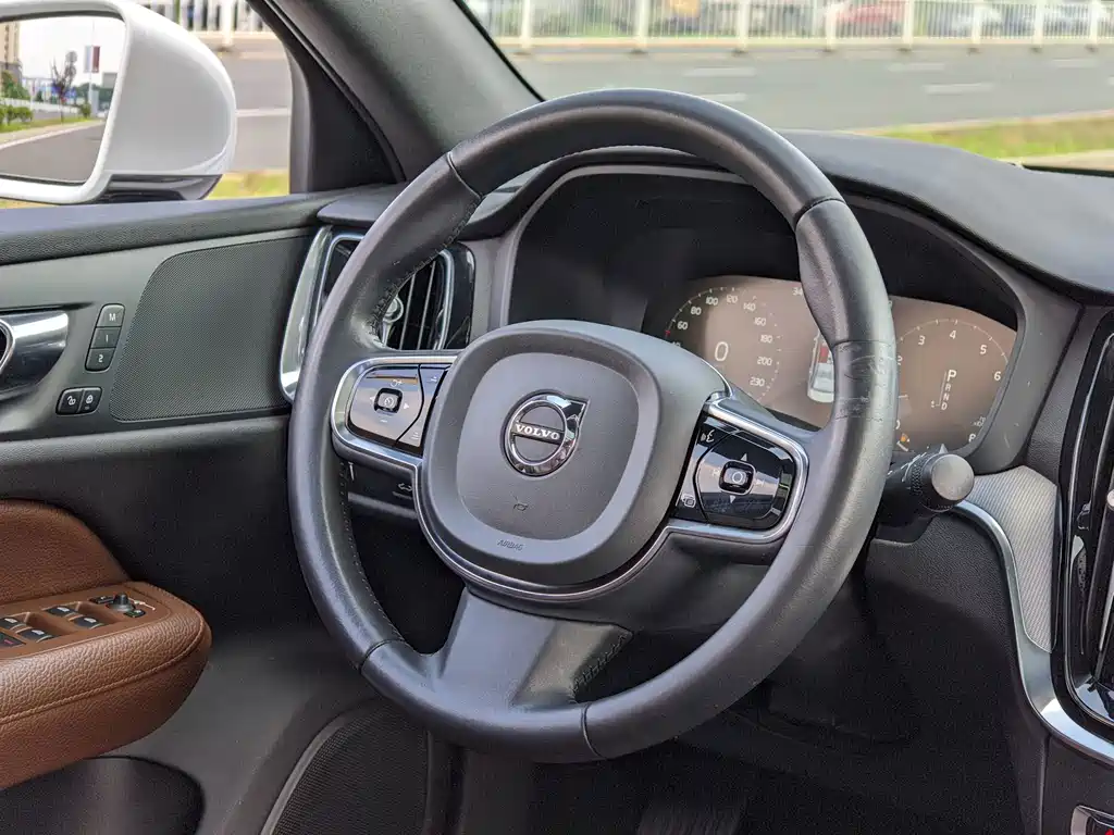 Volvo S60 — миниатюра 6