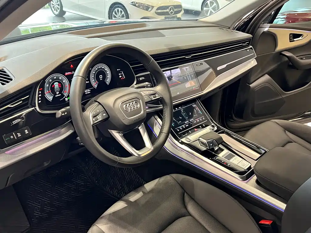 Audi Q7 — миниатюра 12