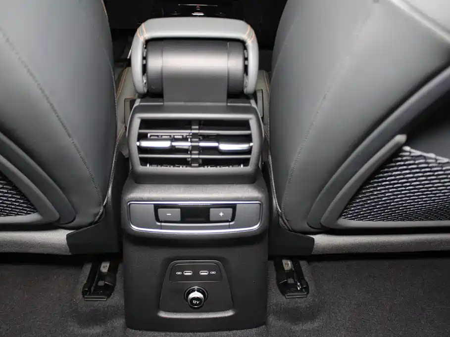 Audi Q4 e-tron — миниатюра 10