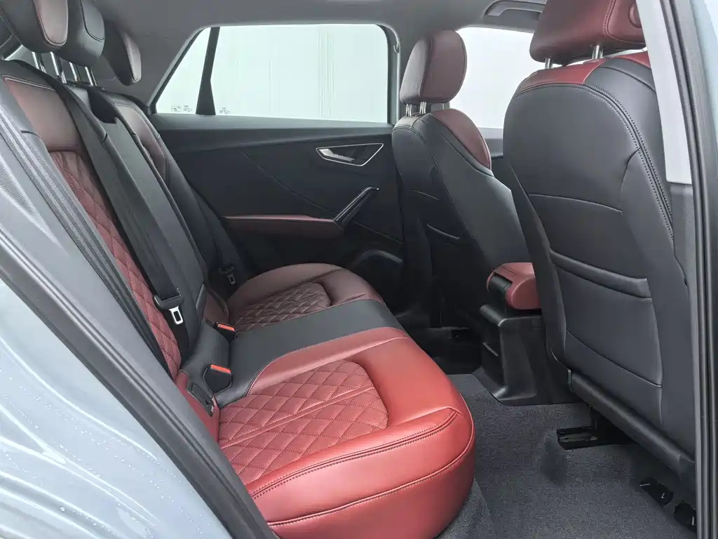 Audi Q2L 2024 35TFSI Fashion