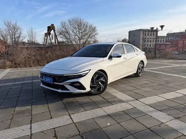 Hyundai Elantra
