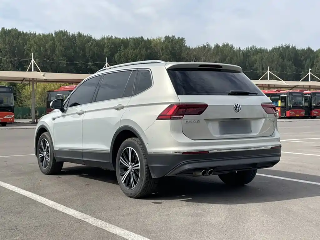 Volkswagen Tiguan L — миниатюра 5