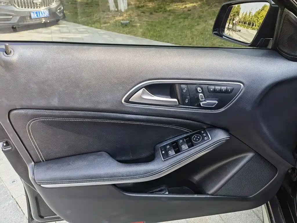 Mercedes-Benz GLA — миниатюра 15