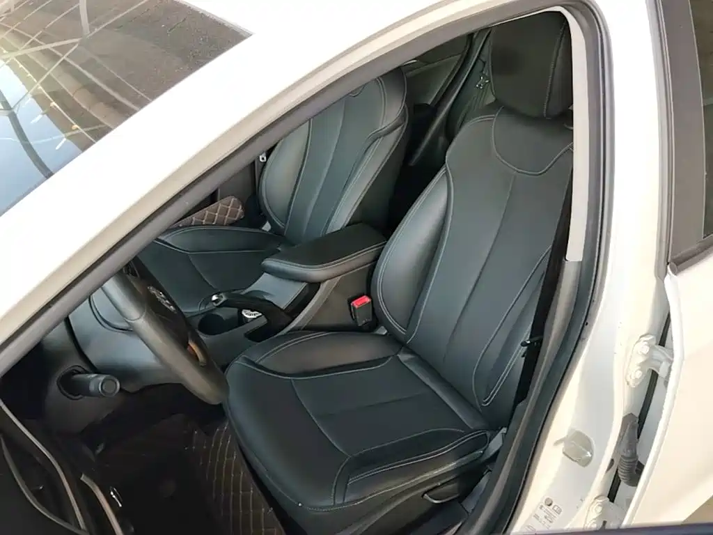 Buick Excelle — миниатюра 15