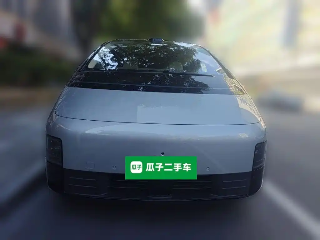 Li Auto Li MEGA — миниатюра 2