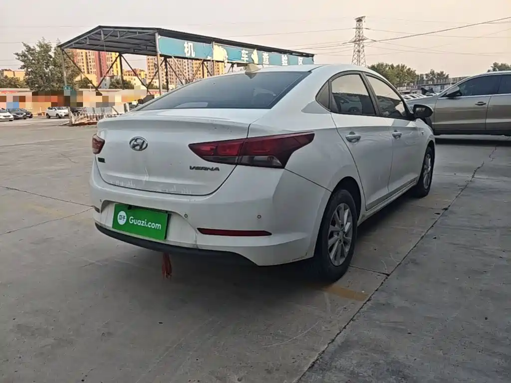 Hyundai Verna — миниатюра 7