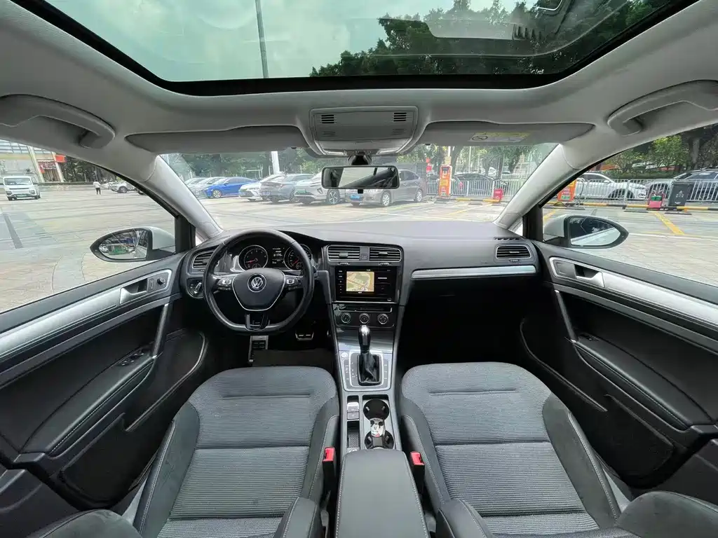 Volkswagen Golf — миниатюра 14