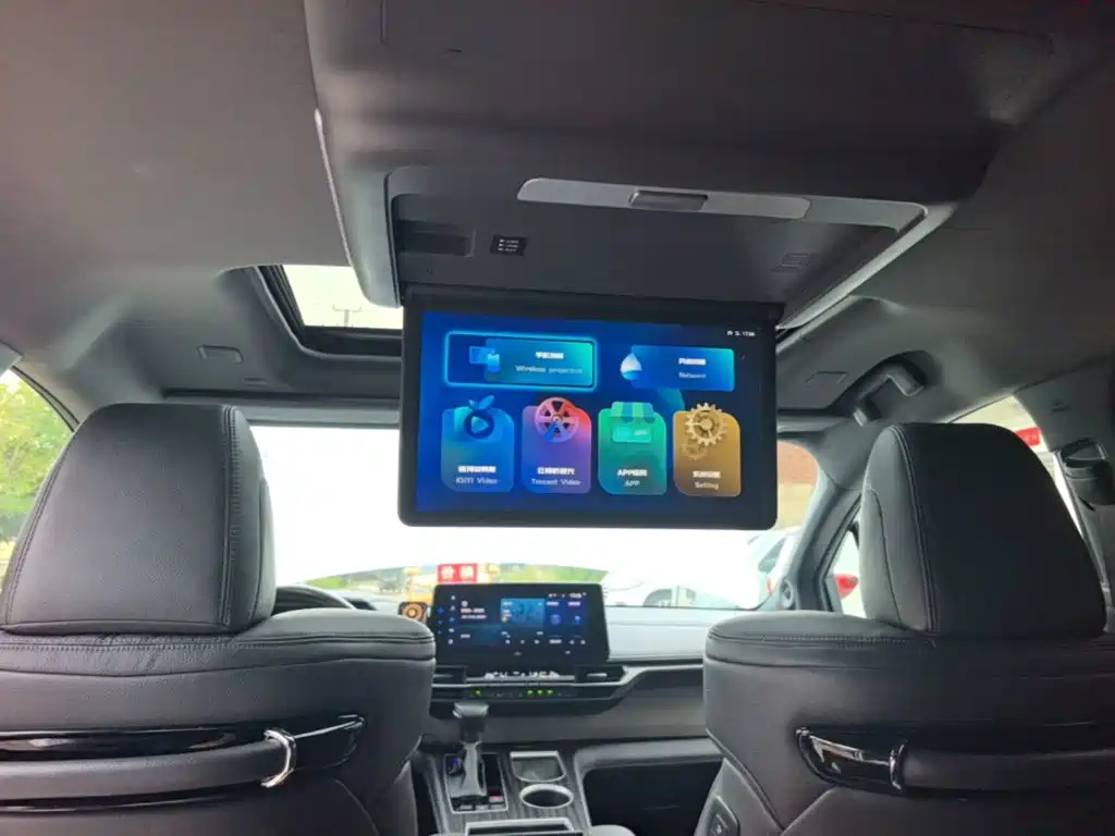 Toyota Granvia — миниатюра 18