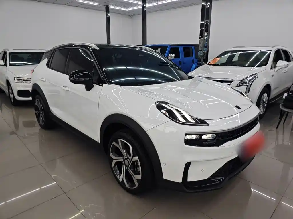 Lynk & Co 06 — миниатюра 13