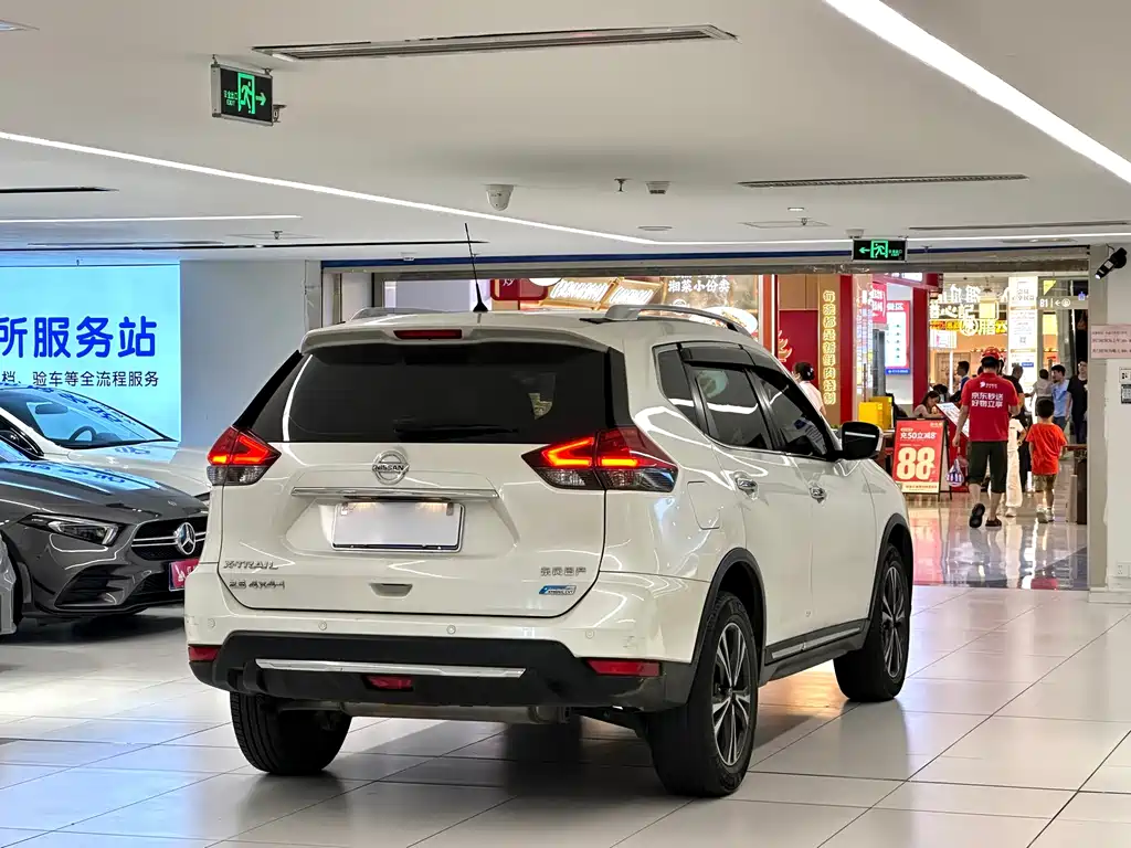 Nissan X-Trail — миниатюра 5