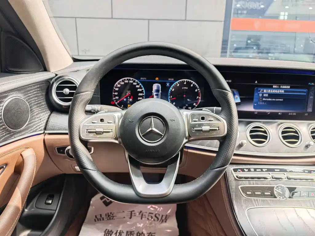 Mercedes-Benz E-Class — миниатюра 8