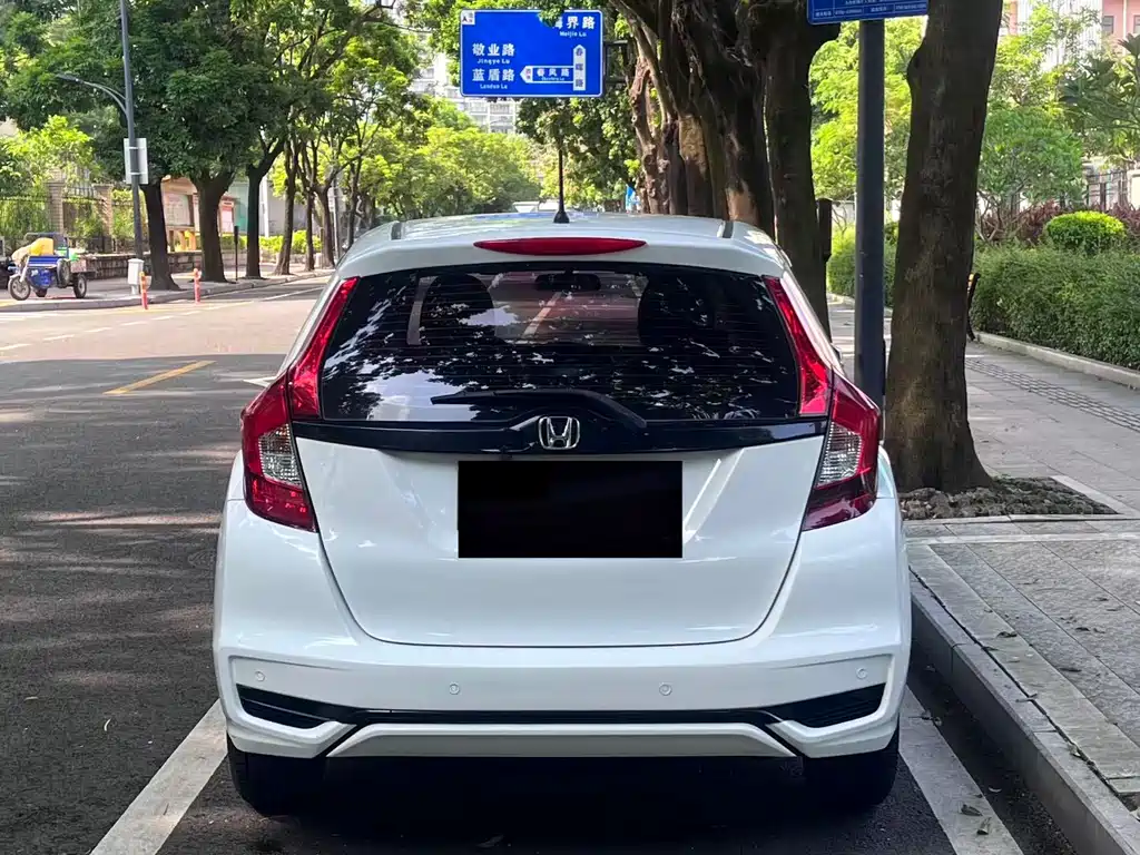 Honda Fit — миниатюра 18