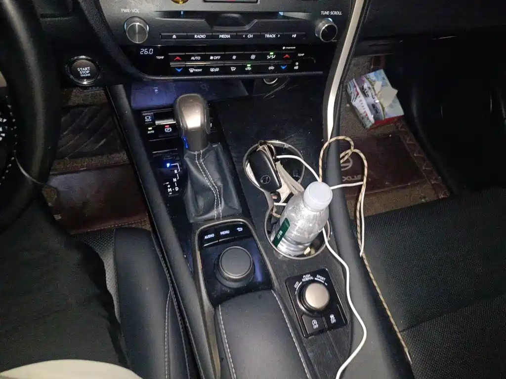 Lexus RX — миниатюра 7