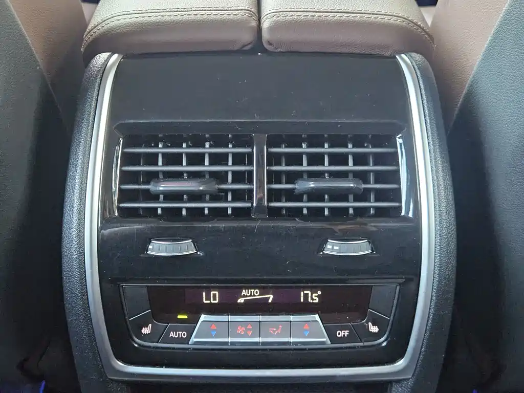 BMW X5 (Import) — миниатюра 20