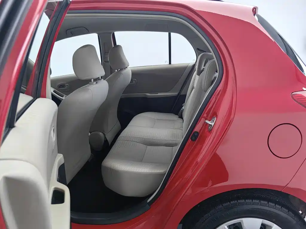 Toyota Yaris — миниатюра 15