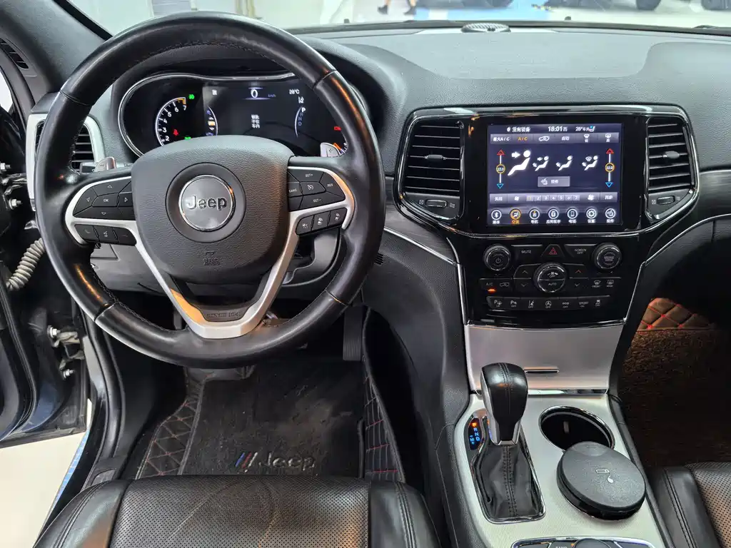 Jeep Grand Cherokee (Import) — миниатюра 4
