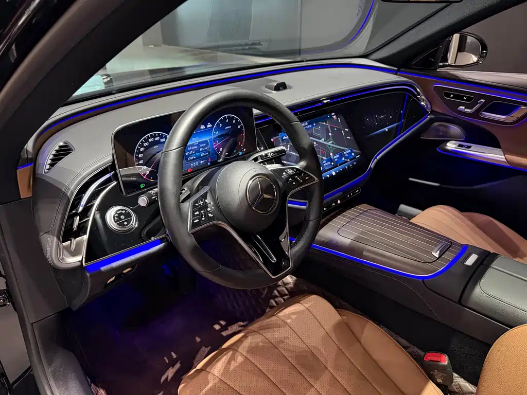 Mercedes-Benz E-Class — миниатюра 7