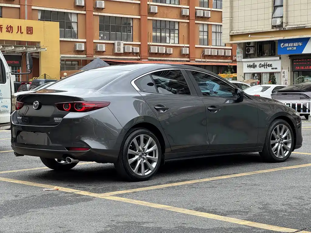 MAZDA 3 ANGKESAILA