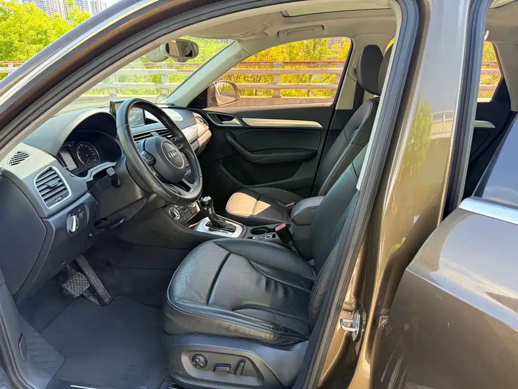 Audi Q3 2015 30 TFSI Comfort