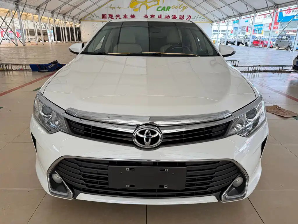 Toyota Camry — миниатюра 4