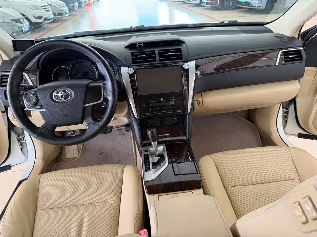 Toyota Camry — миниатюра 22