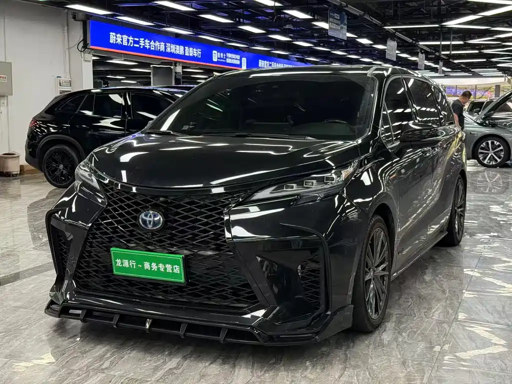 Toyota Sienna 2024