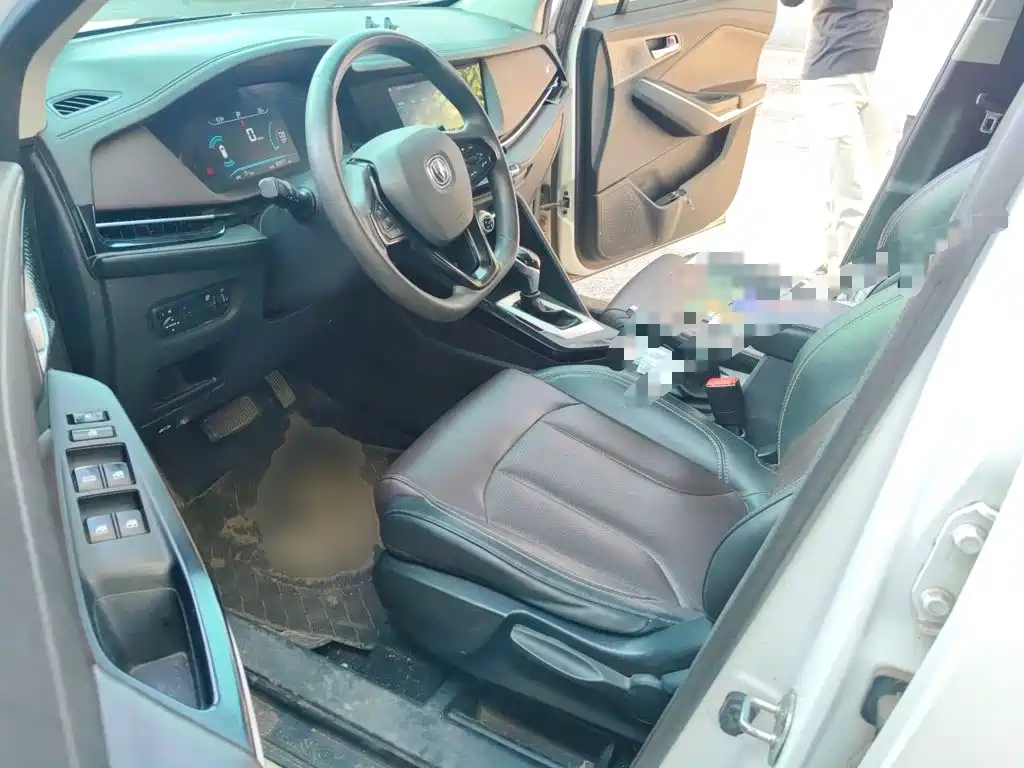 Changan CS15 — миниатюра 11