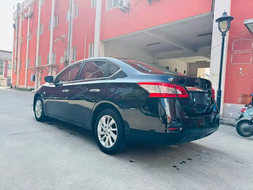 Nissan Sylphy 2012 1.6XL CVT Luxury