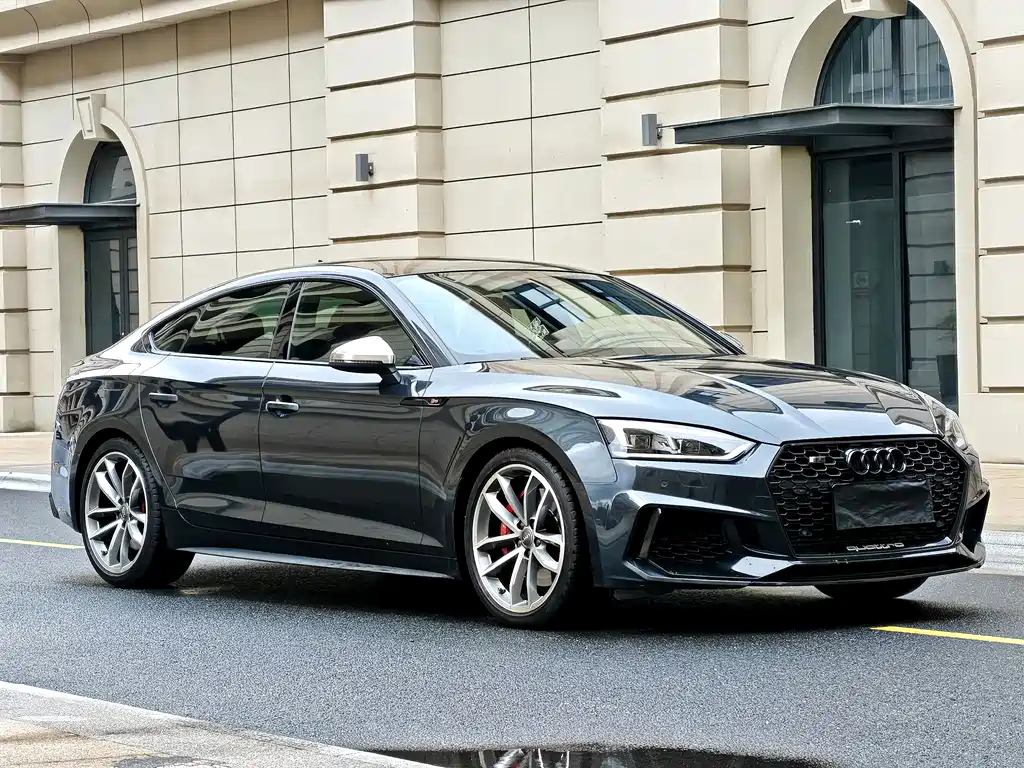 AUDI S5