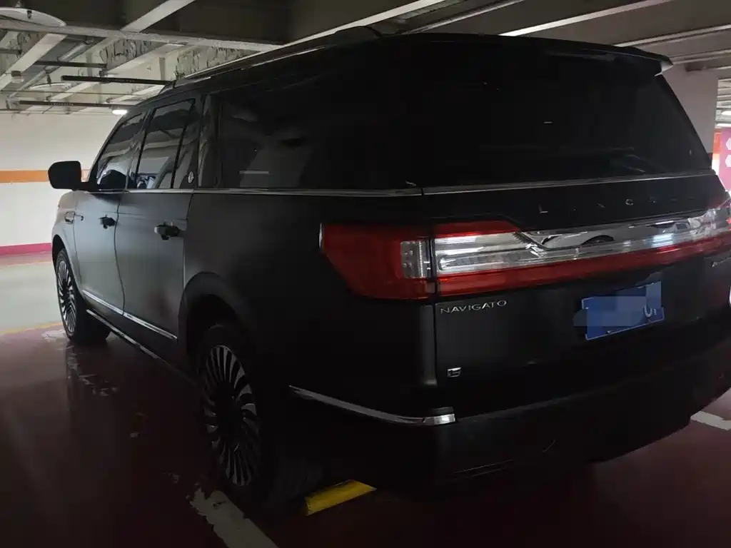 Lincoln Navigator — миниатюра 5