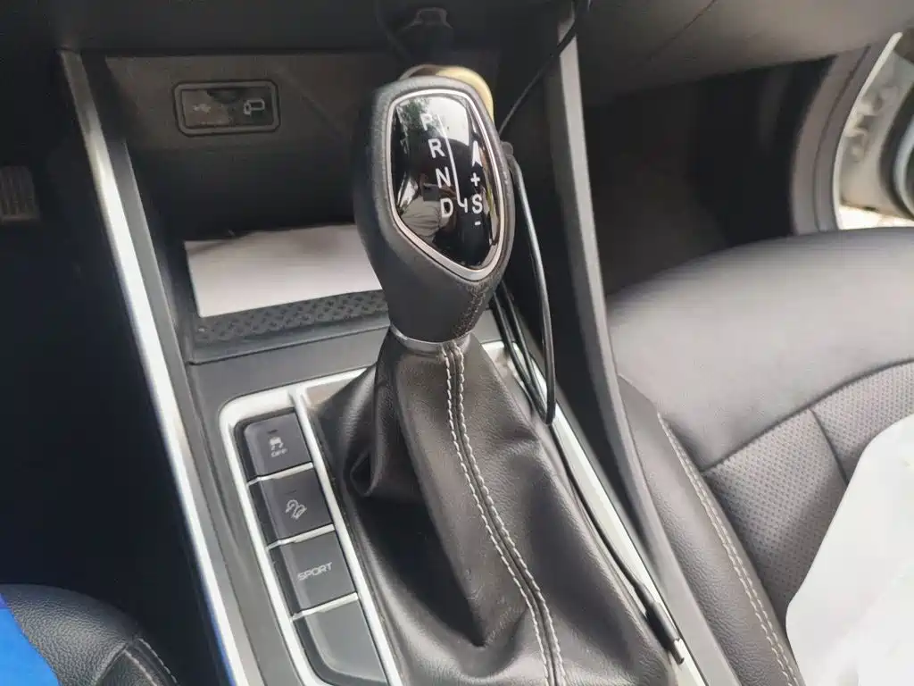 Geely Vision X3 — миниатюра 10