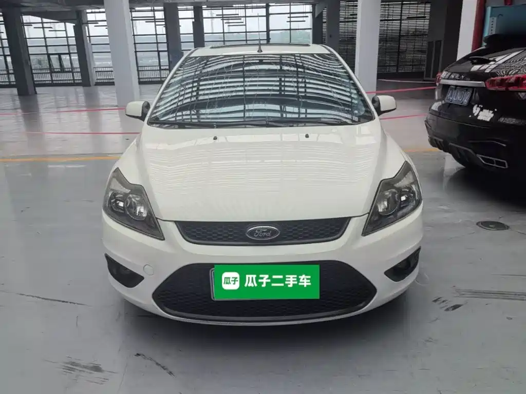 Ford Focus 2013 1.8L MT