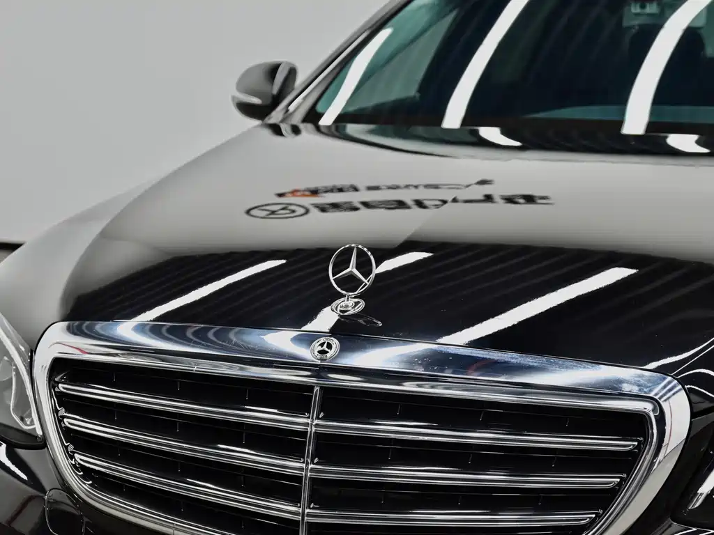 Mercedes-Benz E-Class — миниатюра 30