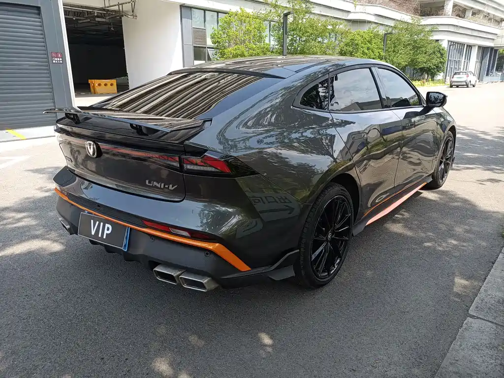 Changan UNI-V 2024 1.5T Luxury Sport