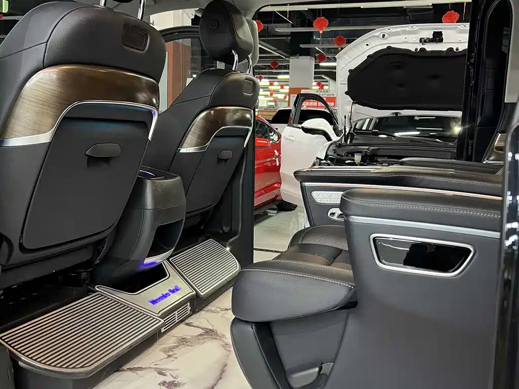 MERCEDES-BENZ V CLASS