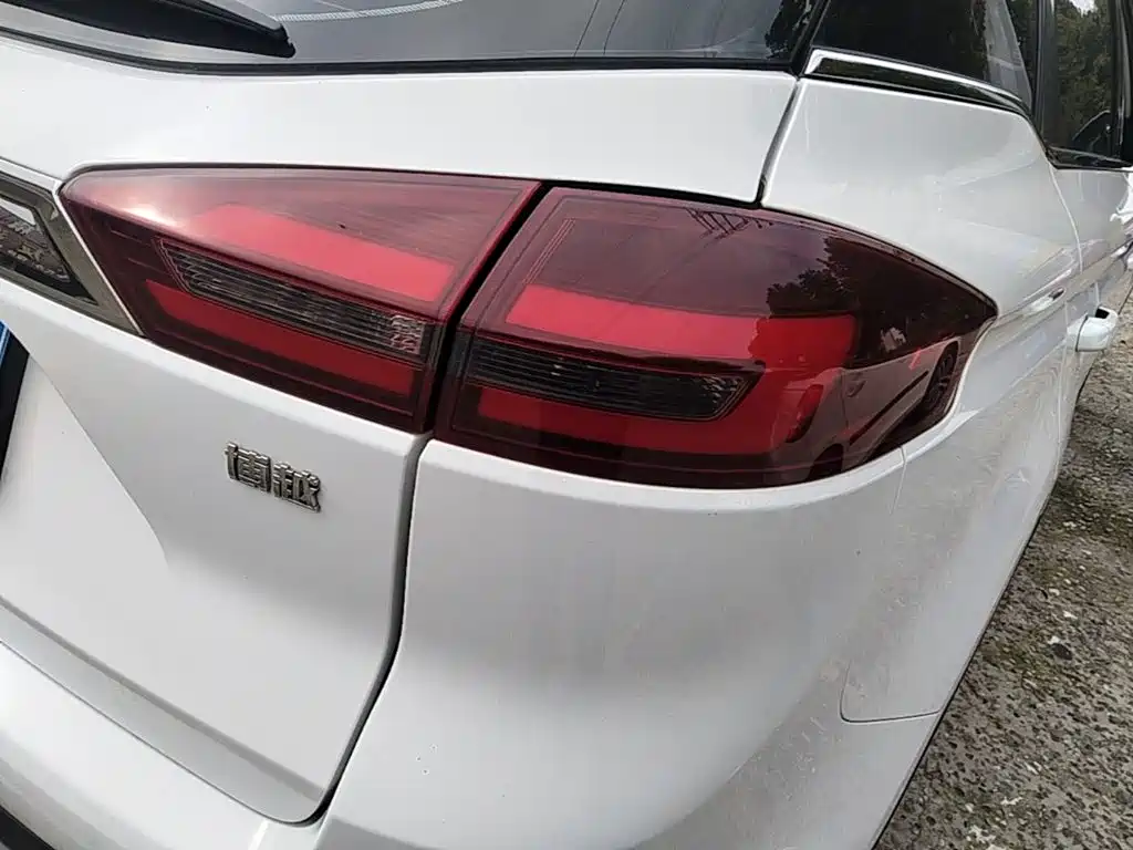Geely Boyue — миниатюра 8