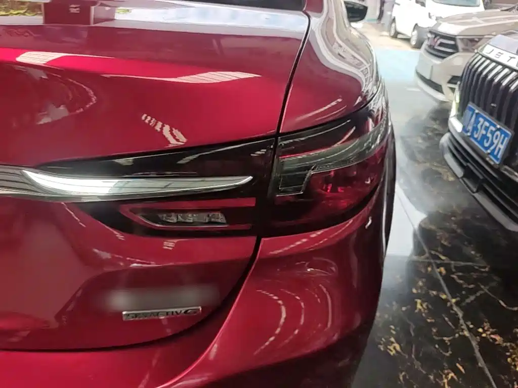 Mazda Atenza — миниатюра 8