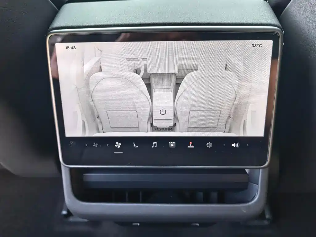 Tesla Model 3 — миниатюра 11