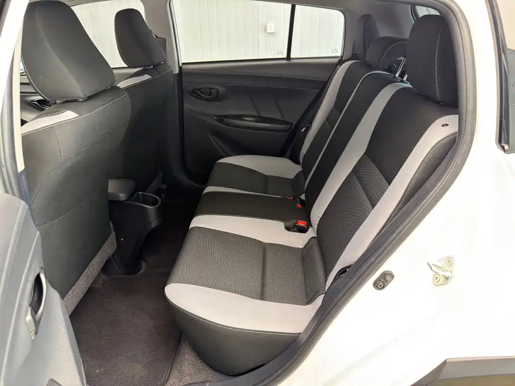 Toyota Yaris L — миниатюра 17